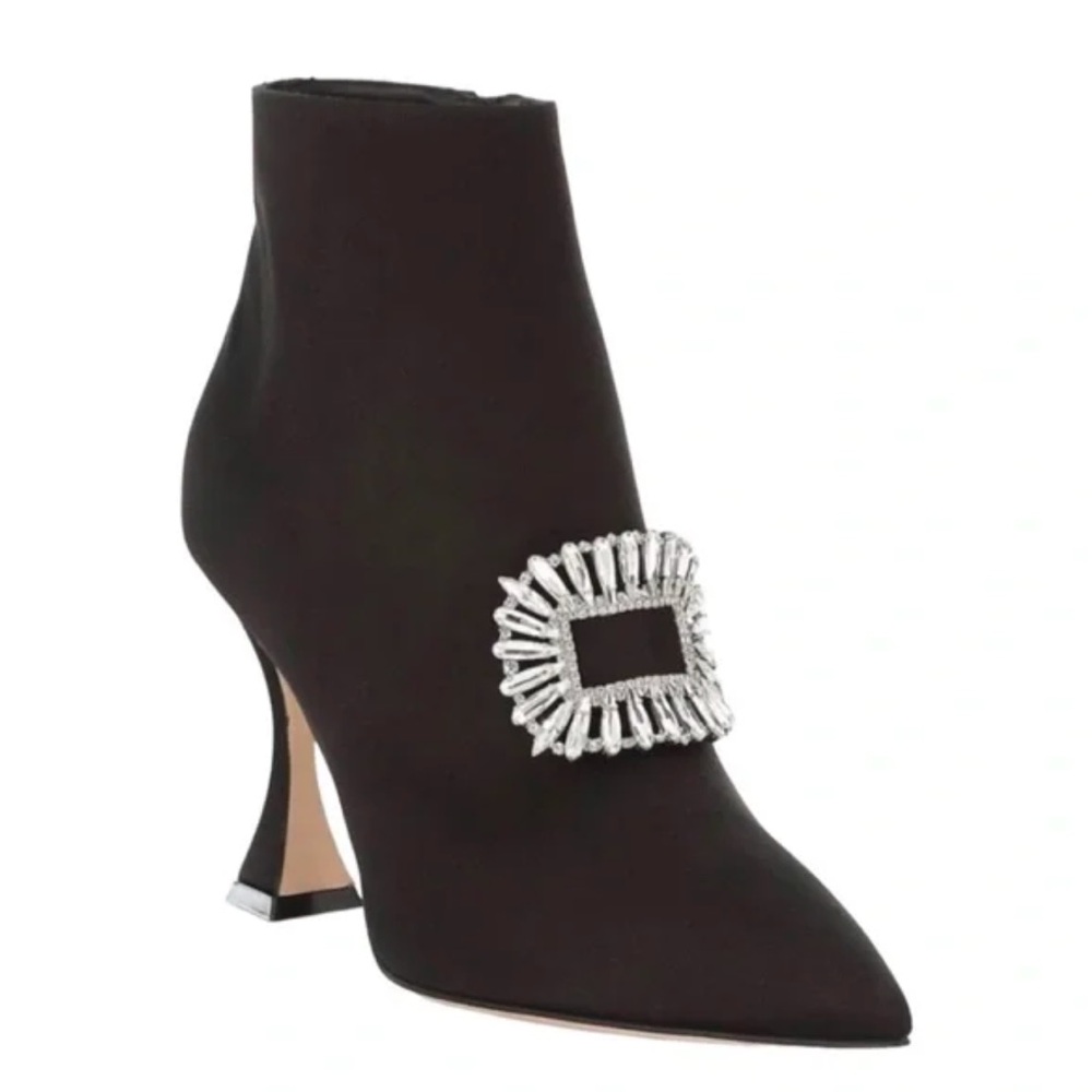 MANOLO BLAHNIK Cantita 90 crystal-embellished satin ankle boots